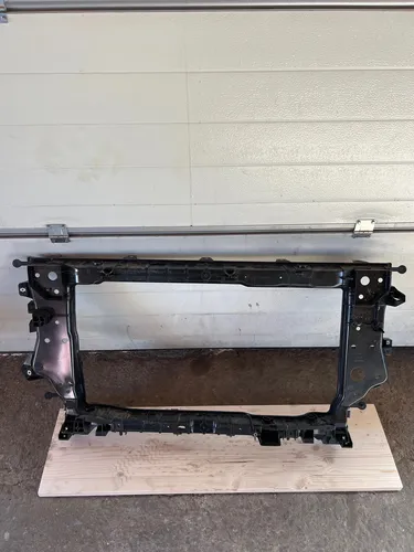 2220951X Renault Captur Radiator support slam panel