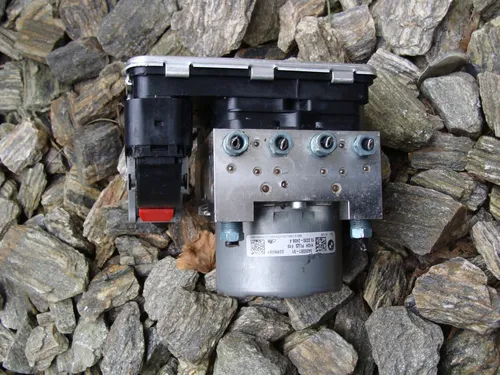 5A2EDE1 BMW 1 F40 ABS Pump