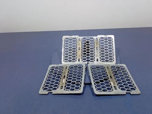 68143129AB Jeep Grand Cherokee Front grill