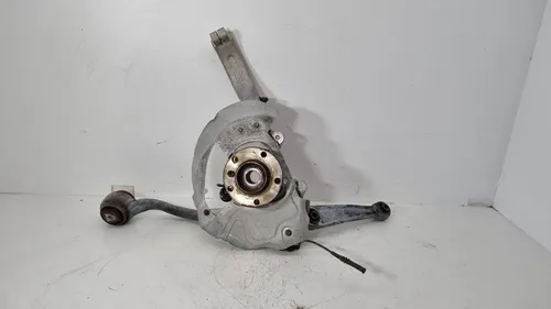 6773783 BMW X6 F16 Front wheel hub spindle knuckle