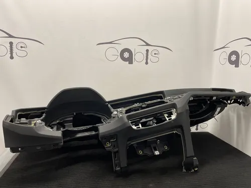 83B857067 Audi Q3 F3 Dashboard