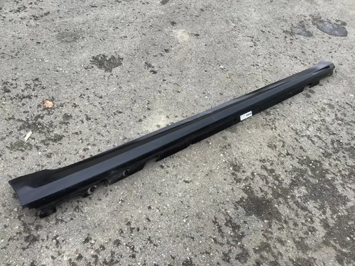 7357128 BMW 7 G11 G12 Sill