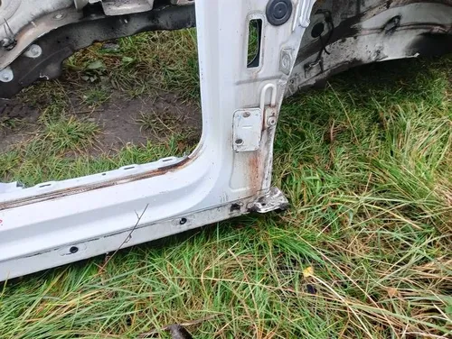 8E4559B Volkswagen PASSAT B7 Sill