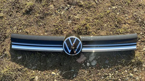 2K7853655 Volkswagen Caddy Front bumper upper radiator grill