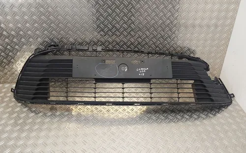 5311202B50 Toyota Corolla E210 E21 Front bumper lower grill