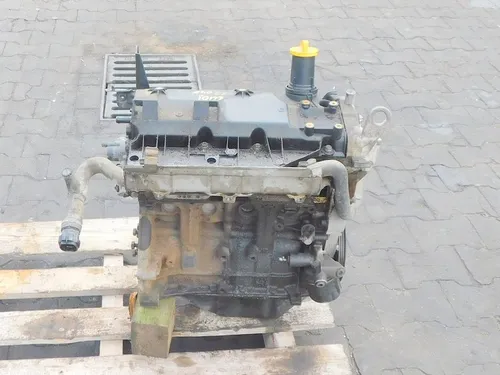 D7FG726 Renault Clio II Engine