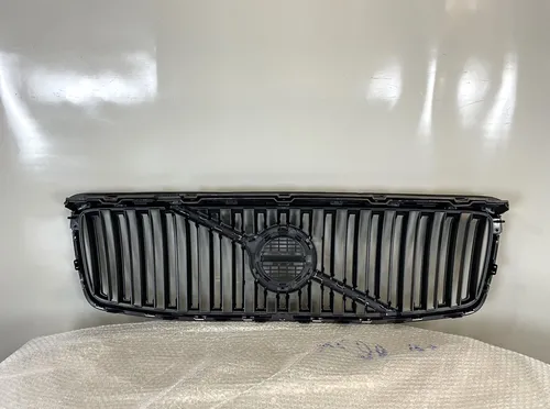 31425933 Volvo XC90 Front bumper upper radiator grill