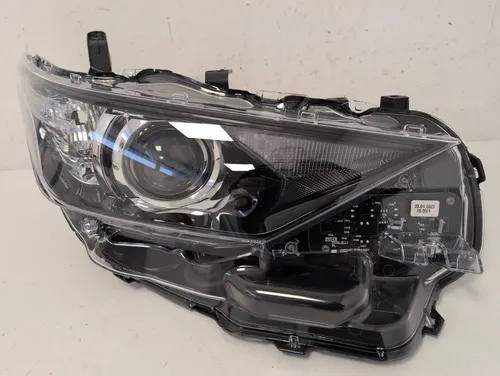 90078105 Toyota Auris E180 Headlight/headlamp