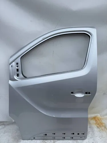 806747016R Renault Trafic III (X82) Front door