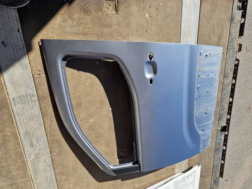67209280 Peugeot Partner III Front door