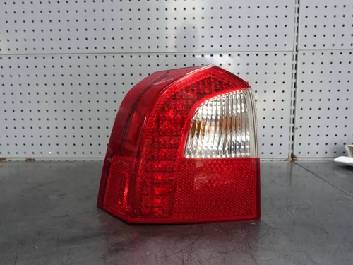 30698983 Volvo V70 Rear/tail lights