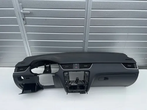 5E0857069 Skoda Octavia Mk3 (5E) Dashboard