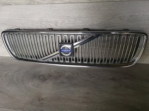 08693346 Volvo V70 Front bumper upper radiator grill