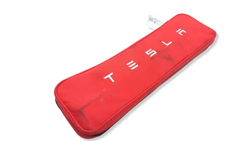P147507600C Tesla Model 3 First aid kit
