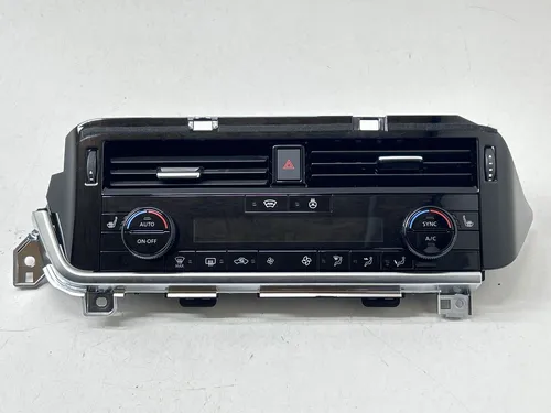 275006UN3C Nissan Qashqai J12 Climate control unit