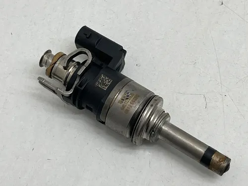 94611012830 Porsche Macan (95B) Fuel injector