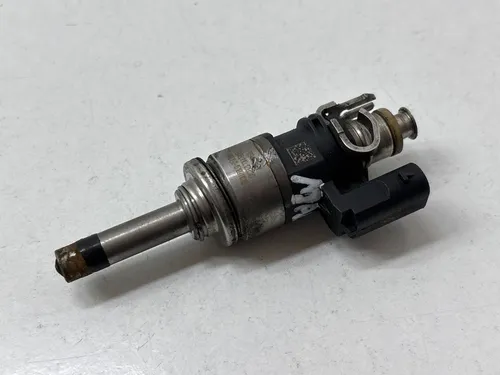 94611012830 Porsche Macan (95B) Fuel injector