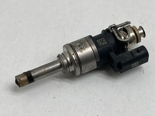94611012830 Porsche Macan (95B) Fuel injector