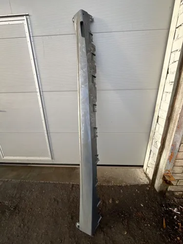 8745429 BMW X7 G07 Sill