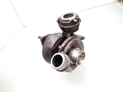 8689592 Volvo XC90 Turbo