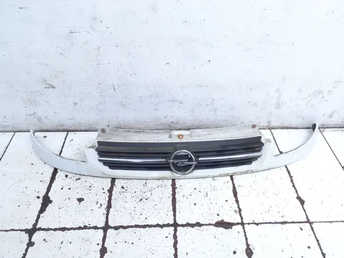 91166765 Opel Vivaro Front bumper upper radiator grill