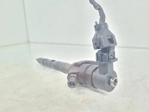338004A500 KIA Sorento Fuel injector