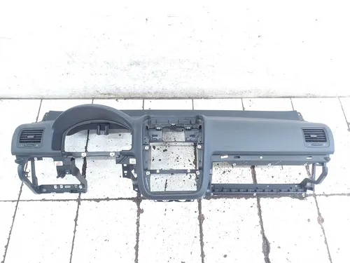 1K1857181 Volkswagen Golf V Dashboard