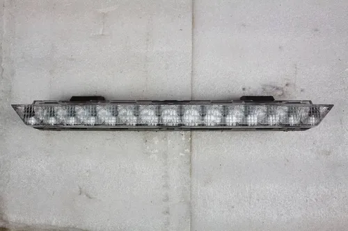 8334A168 Mitsubishi Pajero Sport II Third/center stoplight