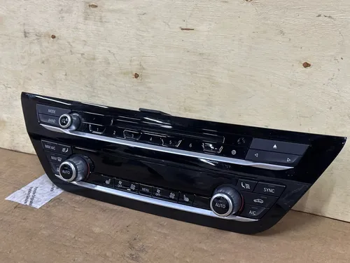 90035069 BMW 5 G30 G31 G38 Climate control unit