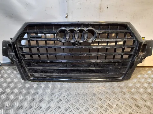 4M0807233C Audi Q7 4M Front bumper upper radiator grill