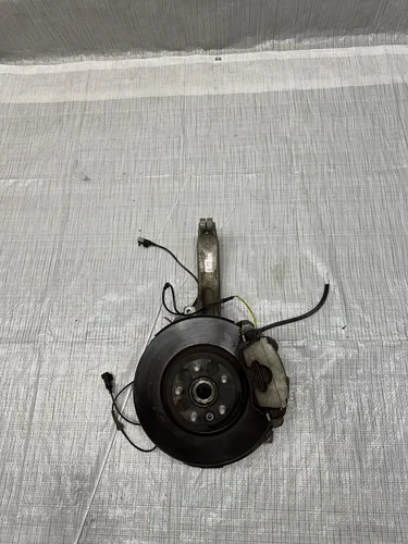 HK833K186BC Jaguar F-Pace Front wheel hub spindle knuckle