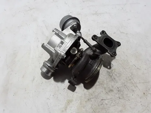 32257071 Volvo XC40 Turbo