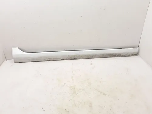 39844593 Volvo S90, V90 Sill