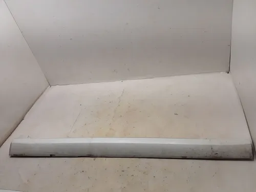 39844593 Volvo S90, V90 Sill