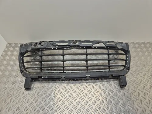 7P5807683 Porsche Cayenne (92A) Front bumper upper radiator grill