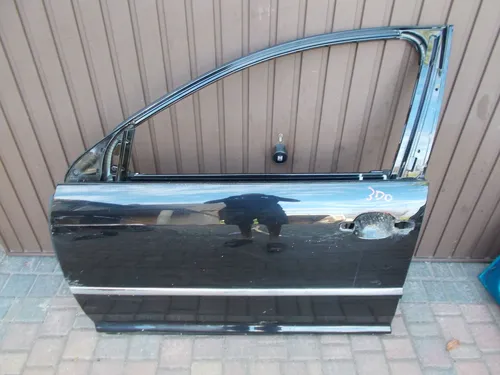 123321123 Volkswagen Phaeton Front door