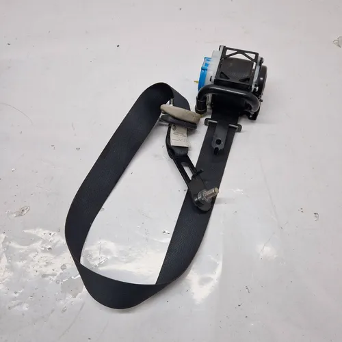 0589P1000146 Mazda CX-5 Front seatbelt