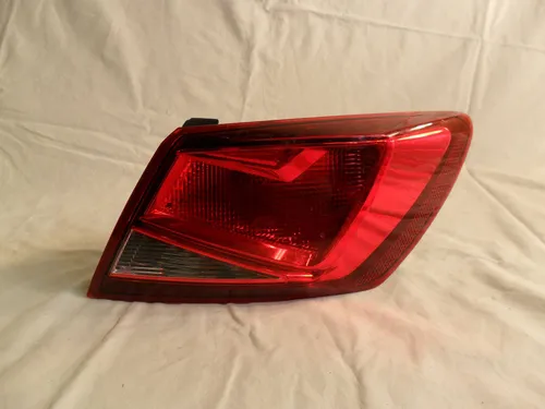 90058408 Seat Leon (5F) Rear/tail lights