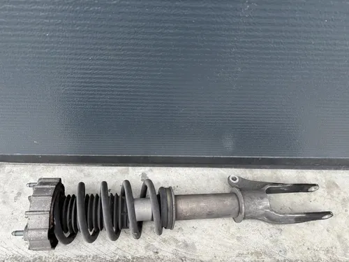 970343036 Porsche Panamera (970) Front shock absorber/damper