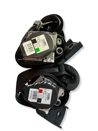 635517700A Citroen C3 Front seatbelt