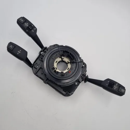 6989556 BMW 1 E81 E87 Wiper turn signal indicator stalk/switch