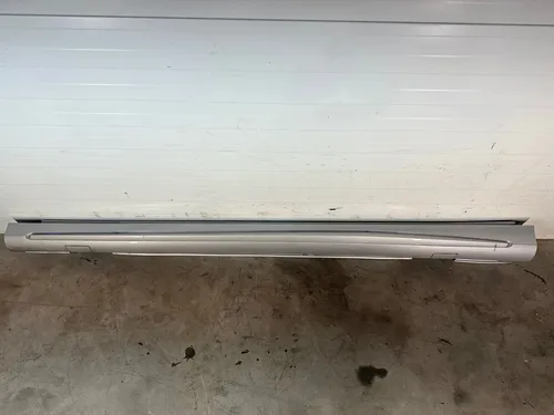 001176882 Mercedes-Benz A W176 Sill