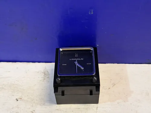 9L7T15000AA Lincoln Navigator Clock
