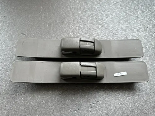 87824VB100 Nissan Patrol Y61 Seat belt adjustment rail