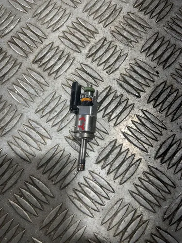 32140073 Volvo XC40 Fuel injector