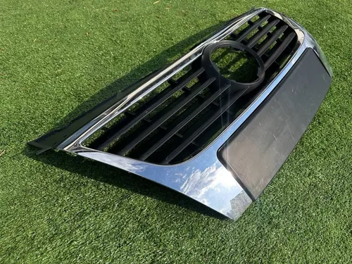 VW0705501 Volkswagen PASSAT B6 Front grill