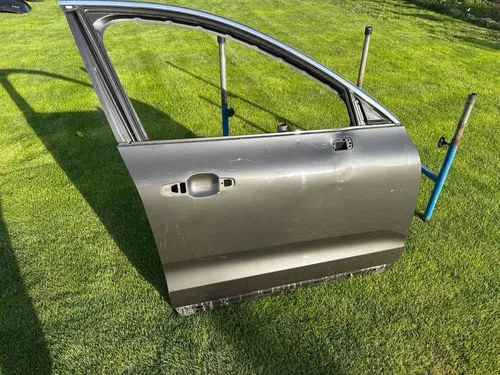 32345931 Volvo XC60 Front door