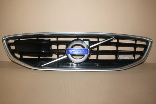 31301893 Volvo V40 Front bumper upper radiator grill