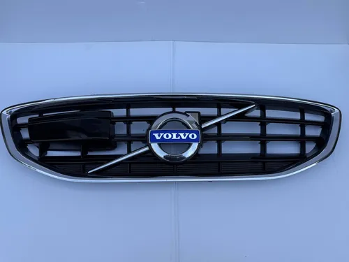 31353127 Volvo V40 Front bumper upper radiator grill