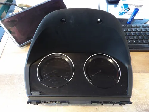 9840915 BMW 2 F46 Speedometer (instrument cluster)